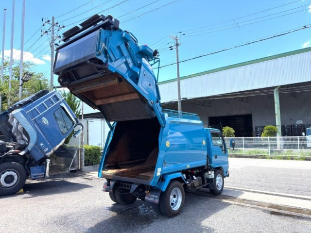 いすゞ エルフ 小型 塵芥車（プレス式） TPG-NKR85N(110403) 7枚目