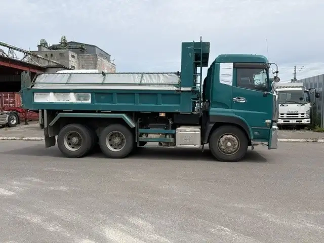 日産自動車 クオン 大型 土砂ダンプ QKG-CW5XL(111280) 4枚目