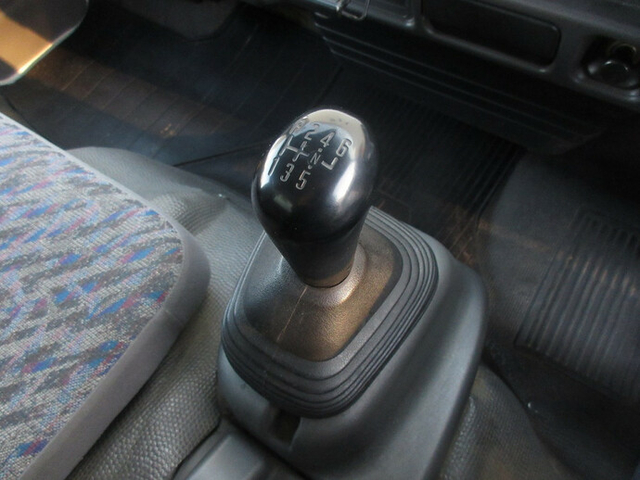 いすゞ エルフ 小型 幌車（ウィング式） KR-NPR81PAV(7722) 41枚目