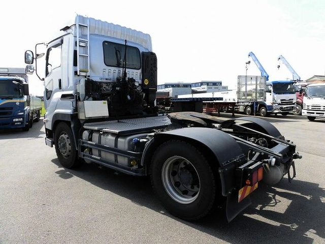 いすゞ ギガ 大型 トラクタ QKG-EXD52BD(7461) 4枚目