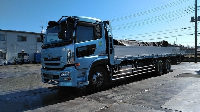 UDトラックス（日産） ビッグサム 大型 平ボディ ADG-CW4ZL(2720) 2枚目