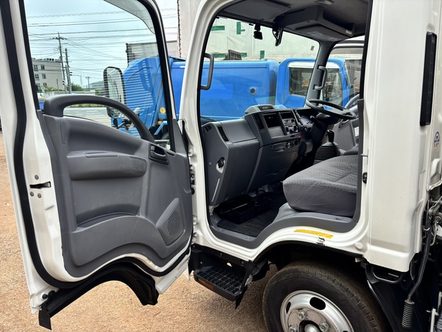 いすゞ エルフ 小型 バン 2RG-NLR88AN(107835) 51枚目