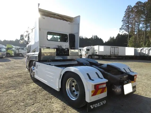 日産自動車 クオン 大型 トラクタ 2RG-GK5DAD(106706) 7枚目