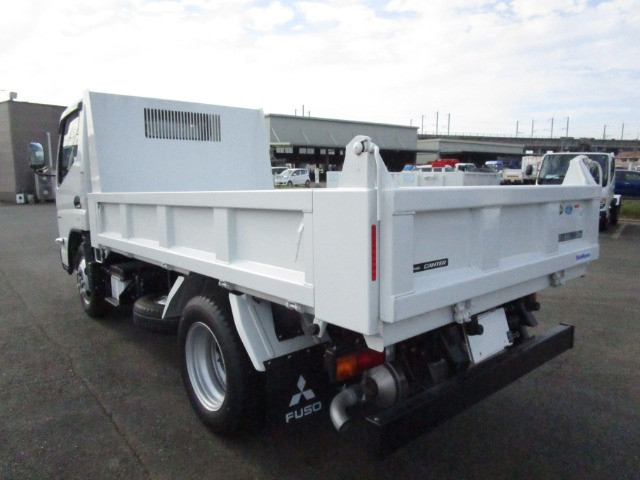 三菱ふそう キャンター 小型 土砂ダンプ 2RG-FBA60(113675) 8枚目