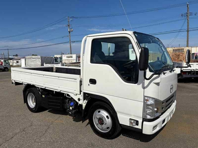 マツダ タイタン 小型 平ボディ 2RG-LKS88A(112747) 2枚目