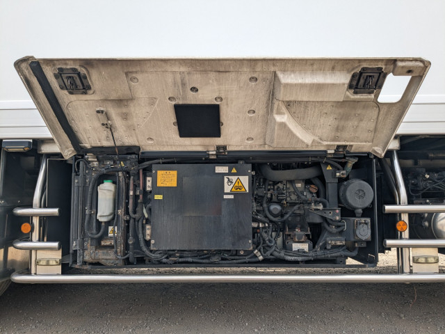 日野 プロフィア 大型 冷蔵冷凍バン 2DG-FR1EHJ(109850) 37枚目