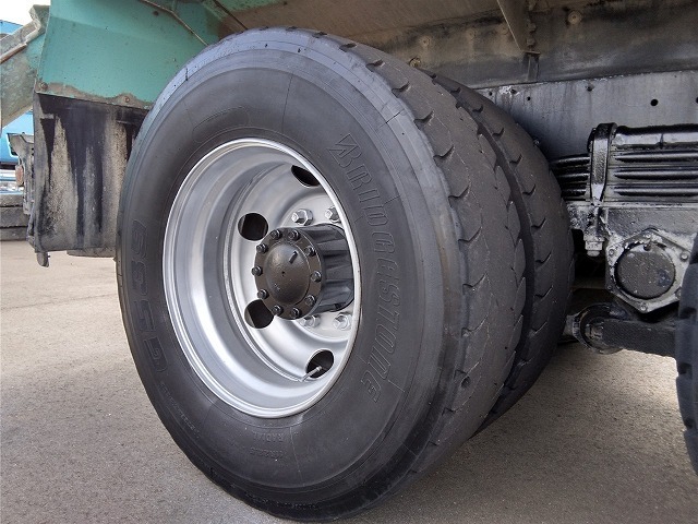 UDトラックス（日産） クオン 大型 ミキサー車 ADG-CW4XL(12632) 68枚目