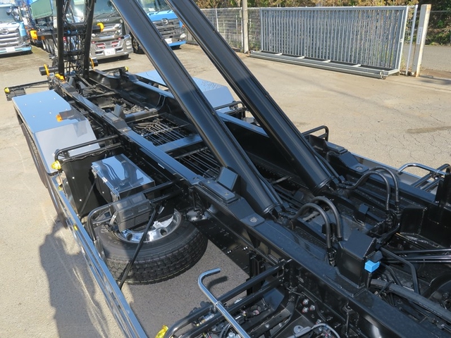 日野 プロフィア 大型 コンテナ専用車 2DG-FS1AHE(105138) 11枚目