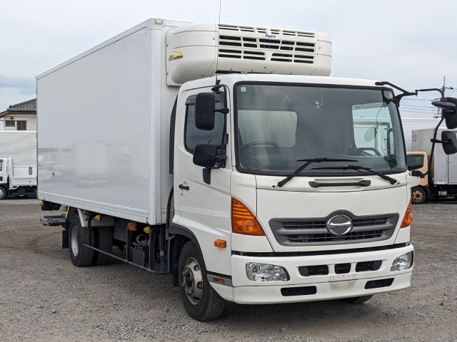 日野 レンジャー 中型 冷蔵冷凍バン TKG-FC9JJAA(109854) 2枚目