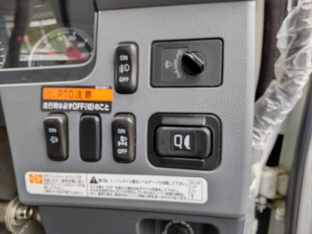 三菱ふそう ファイター 中型 平ボディ（クレーン付） PDG-FK71R(10001) 43枚目