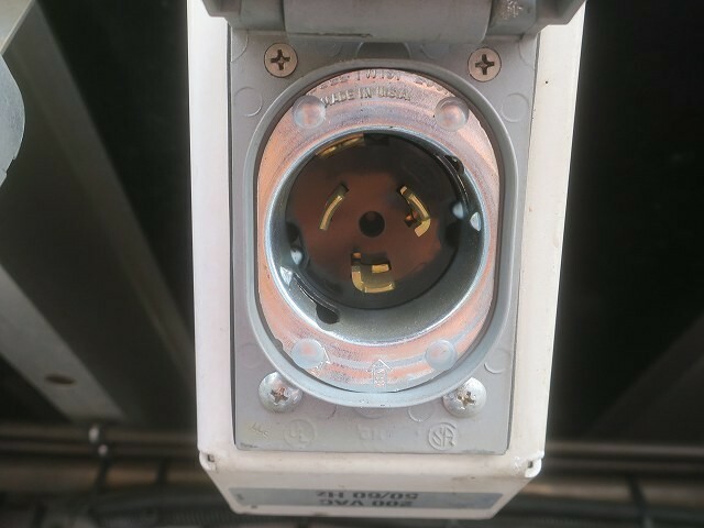 UDトラックス（日産） クオン 大型 冷蔵冷凍バン QPG-CD5ZA(39218) 6枚目