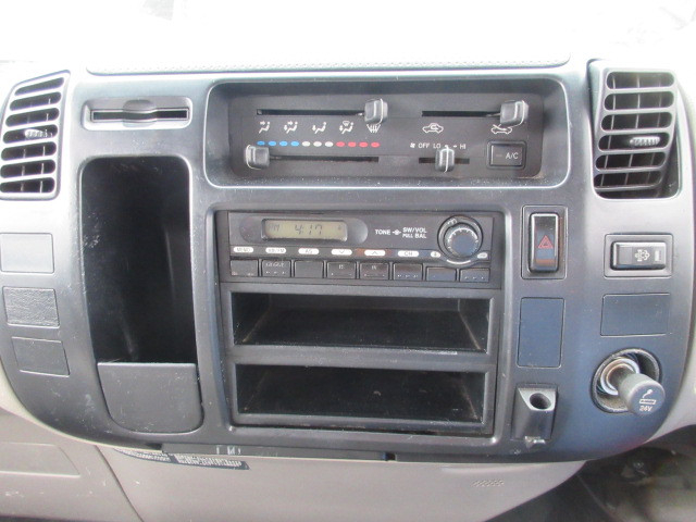 トヨタ ダイナ 小型 バン BDG-XZU508V(109087) 22枚目