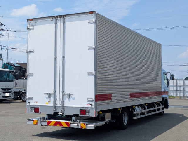 UDトラックス（日産） クオン 中型 バン 2RG-BRR90T4(110905) 4枚目