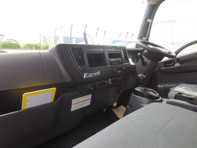 UDトラックス（日産） カゼット 小型 バン 2RG-BPR88AM(108135) 15枚目