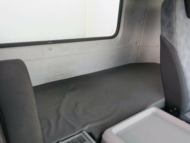 UDトラックス（日産） コンドル 大型 ウィング QKG-PK39LH(27480) 22枚目