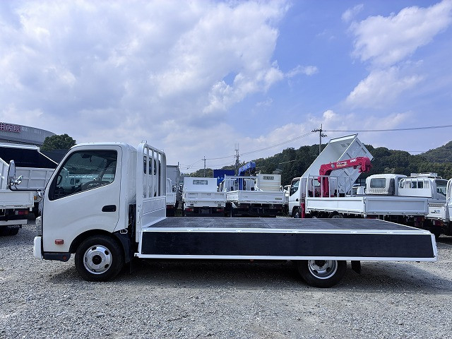 トヨタ トヨエース 小型 平ボディ 2RG-XZC710(112265) 11枚目