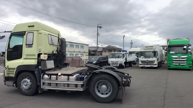 いすゞ ギガ 大型 トラクタ QKG-EXD52AD(37304) 9枚目