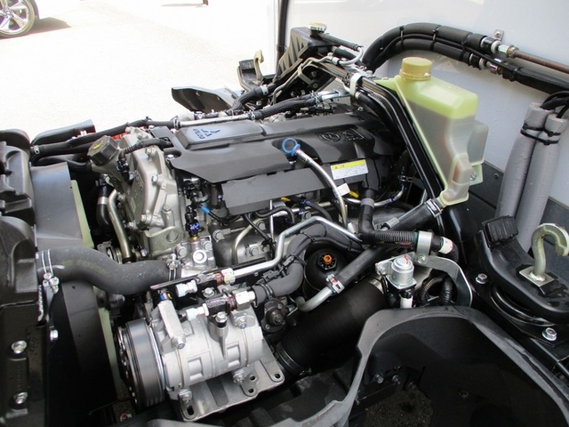 三菱ふそう キャンター 小型 冷蔵冷凍バン 2PG-FBAV0(9563) 24枚目