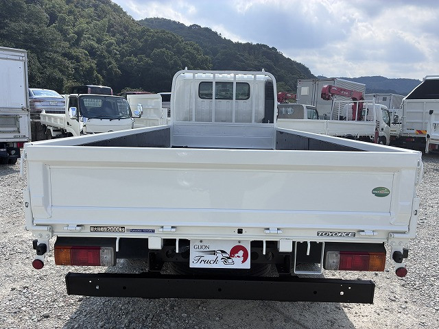 トヨタ トヨエース 小型 平ボディ 2RG-XZC710(112265) 7枚目