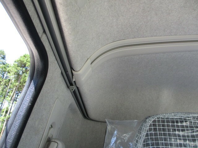 三菱ふそう ファイター 中型 平ボディ（クレーン付） 2KG-FK62F(6750) 18枚目