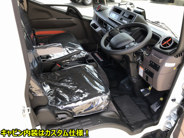 三菱ふそう キャンター 小型 冷蔵冷凍バン 2RG-FBAV0(107723) 4枚目