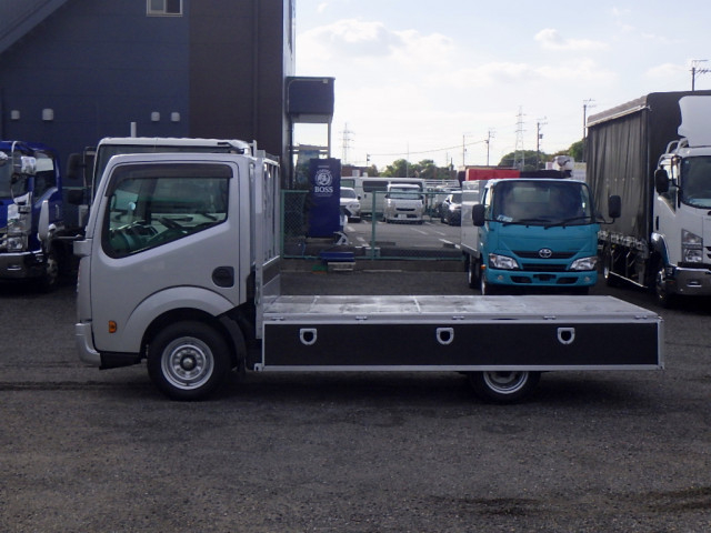日産自動車 アトラス 小型 平ボディ CBF-SQ2F24(112741) 29枚目