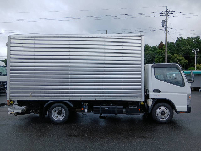 三菱ふそう キャンター 小型 バン 2PG-FEAV0(112316) 4枚目