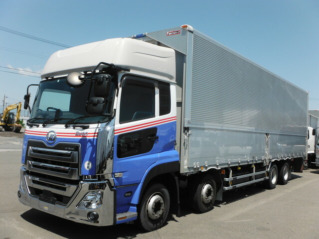UDトラックス（日産） クオン 大型 ウィング 2PG-CG5CA(31549) 2枚目