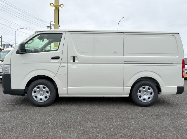 トヨタ ハイエース 小型 冷蔵冷凍バン 3DF-GDH201V(111996) 4枚目