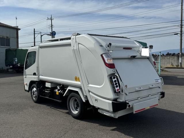 三菱ふそう キャンター 小型 塵芥車（プレス式） 2RG-FEAV0(107165) 4枚目