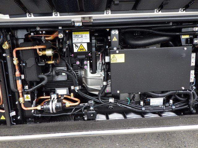 三菱ふそう - 大型 冷蔵冷凍バン 2PG-FU85VZ(107255) 9枚目