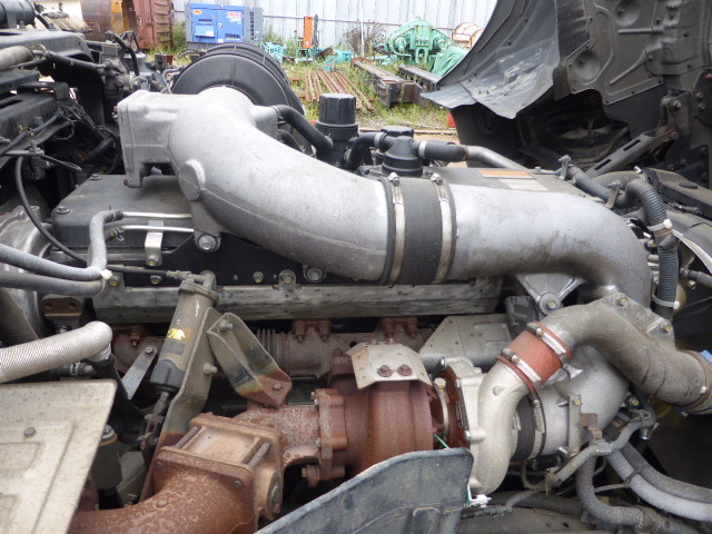 UDトラックス（日産） ビッグサム 大型 トラクタ ADG-GW4XLG(2131) 30枚目