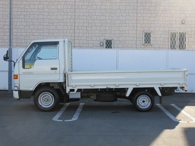 トヨタ トヨエース 小型 平ボディ KC-LY161(7684) 6枚目