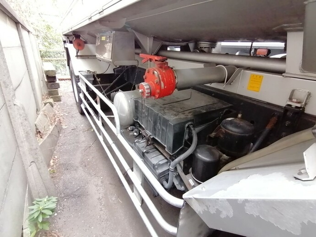 いすゞ ギガ 大型 タンクローリー KL-CYG23P4(5561) 42枚目