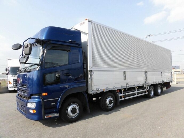 UDトラックス（日産） クオン 大型 ウィング QPG-CG5ZA(8432) 1枚目