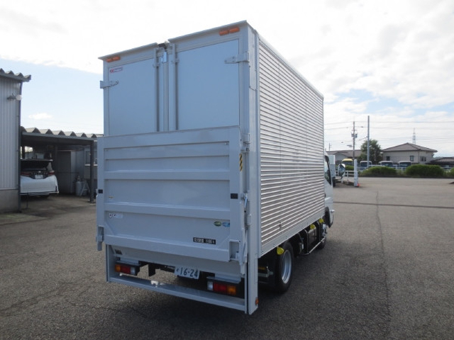 三菱ふそう キャンター 小型 バン 2RG-FBA20(111633) 4枚目