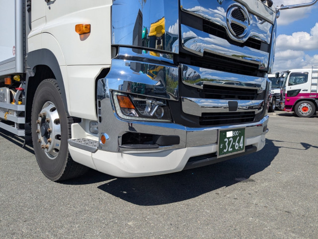 日野 プロフィア 大型 冷蔵冷凍バン 2DG-FR1AHC(108236) 22枚目