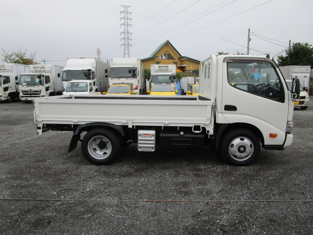 日野 デュトロ 小型 平ボディ 2RG-XZU605M(94863) 6枚目