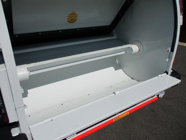三菱ふそう キャンター 小型 塵芥車（回転式） 2PG-FEAV0(11577) 9枚目
