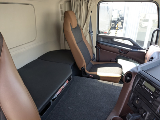 日野 プロフィア 大型 冷蔵冷凍バン 2DG-FR1AHC(108236) 25枚目