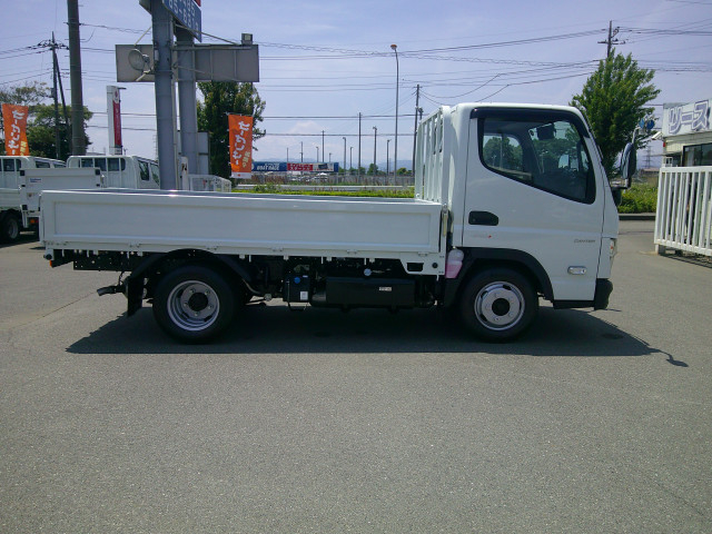 三菱ふそう キャンター 小型 平ボディ 2RG-FBA20(105857) 4枚目