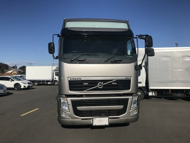 ボルボ その他・不明 大型 トラクタ QKG-H2TEA1(8851) 7枚目