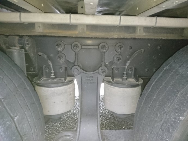 UDトラックス（日産） ビッグサム 大型 ウィング KL-CG48L(2160) 9枚目