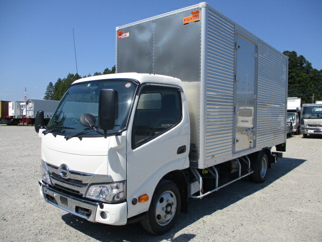 日野 デュトロ 小型 バン 2RG-XZU655M(32440) 1枚目