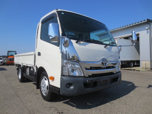 トヨタ ダイナ 小型 平ボディ 2RG-XZU700(105411) 2枚目