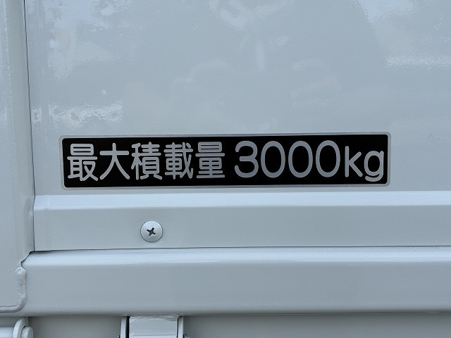 いすゞ エルフ 小型 平ボディ PB-NKR81A(111679) 17枚目