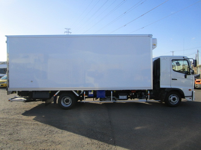 日野 レンジャー 小型 冷蔵冷凍バン 2PG-FD2ABG(108130) 6枚目