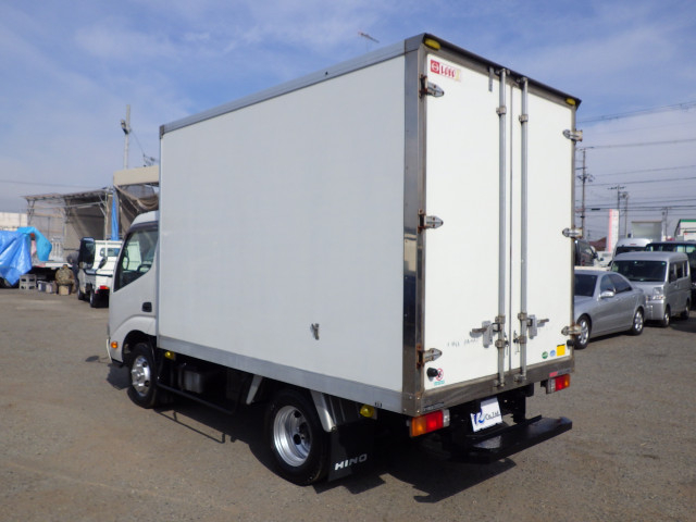 日野 デュトロ 小型 保冷バン TKG-XZU605M(100344) 2枚目