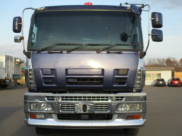 いすゞ ギガ 大型 平ボディ（クレーン付） PDG-CYY77V8(7752) 2枚目