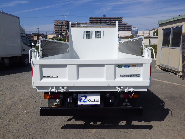 三菱ふそう キャンター 小型 土砂ダンプ 2RG-FBA60(113321) 5枚目